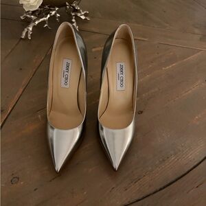 Jimmy Choo Metallic Silver Pointed-Toe Pumps – Size 40.5 – Made in Italy